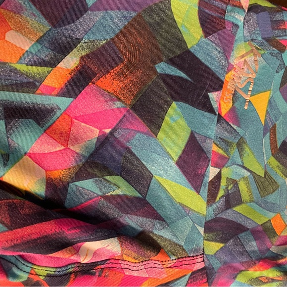 Kast. Athleisure Capri Leggings. Multi color. Small. - Picture 5 of 5